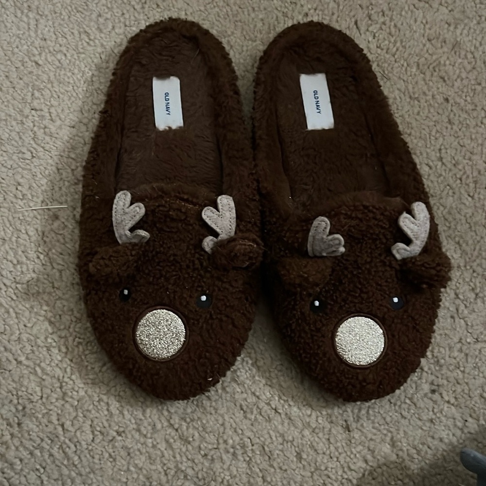 Brown reindeer slippers, size 8 - 9